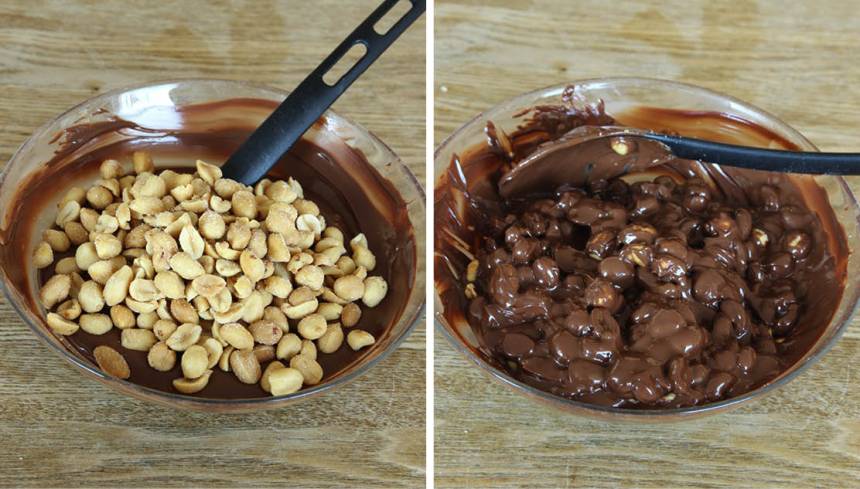 6. Blanda jordnötterna och den smälta chokladen. Rör bara om precis så att det blandas. 