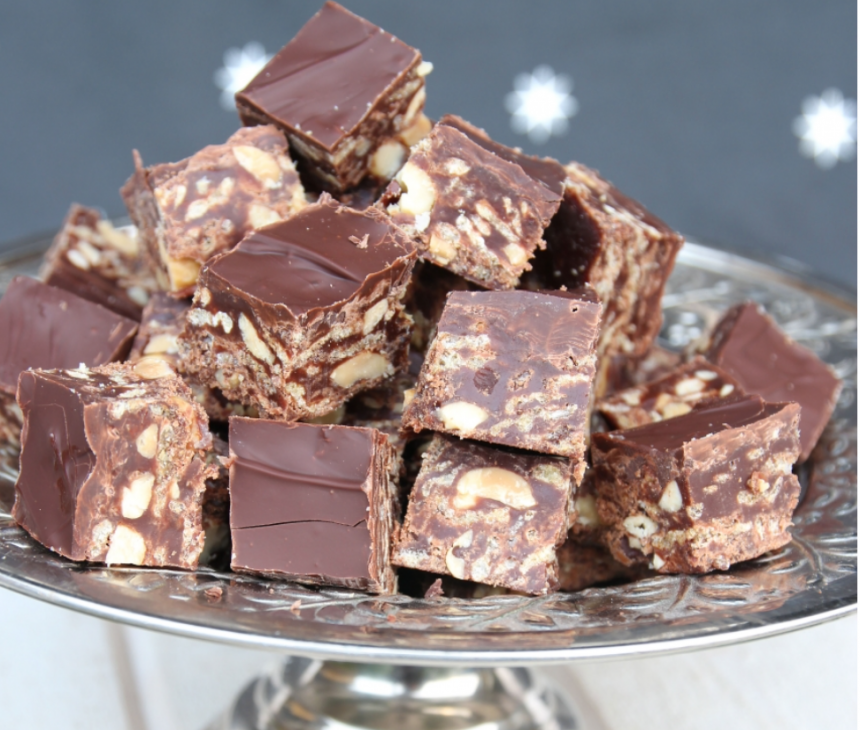 Gör supergoda, krispiga nougat- och chokladbitar – klicka här för recept!