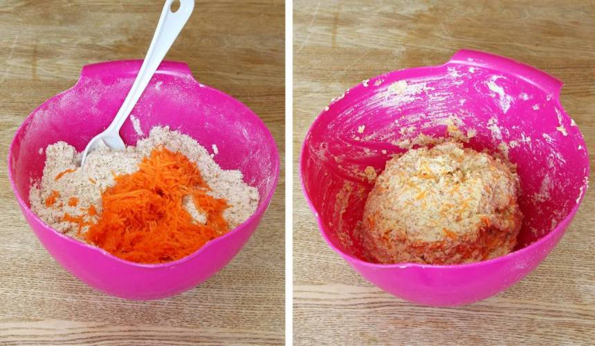 3. Tillsätt rivna morötter, filmjölk och blanda ihop allt till en lite kladdig deg. 