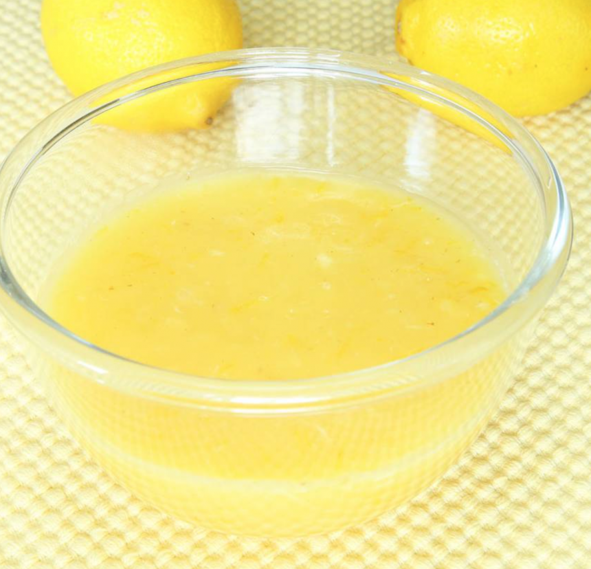Hemgjord Lemon curd är fantastiskt gott som tårfyllning – klicka här för recept!