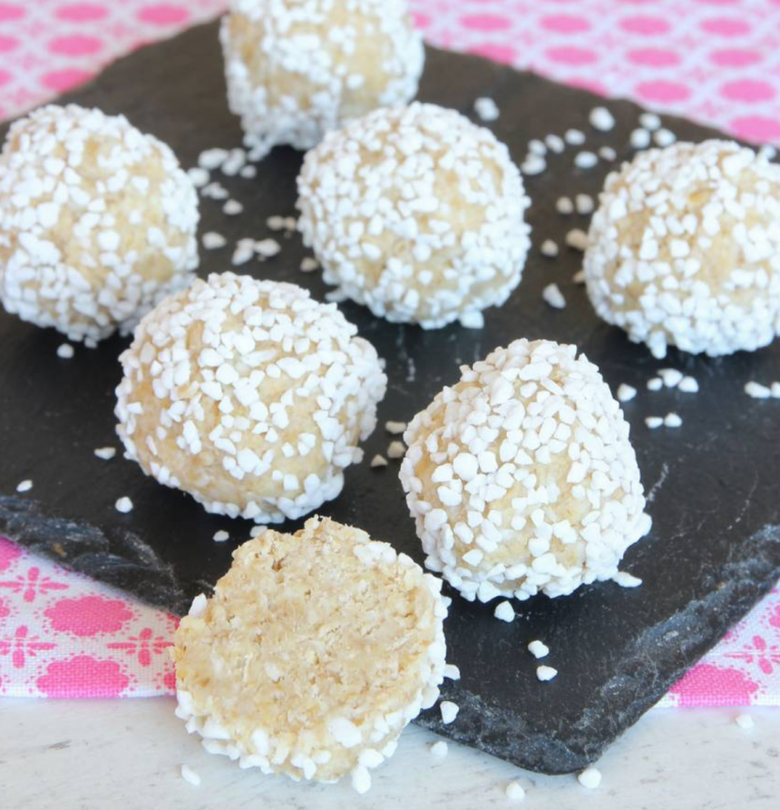 Vita chokladbollar som är ljuvligt goda – klicka här för recept!