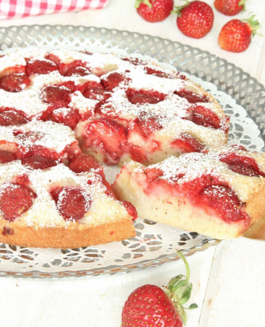 Ljuvligt god jordgubbskladdkaka – klicka här för recept!