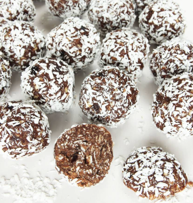 Gör nyttiga dadelbollar helt utan tillsatt socker eller smör! Recept – klicka här!