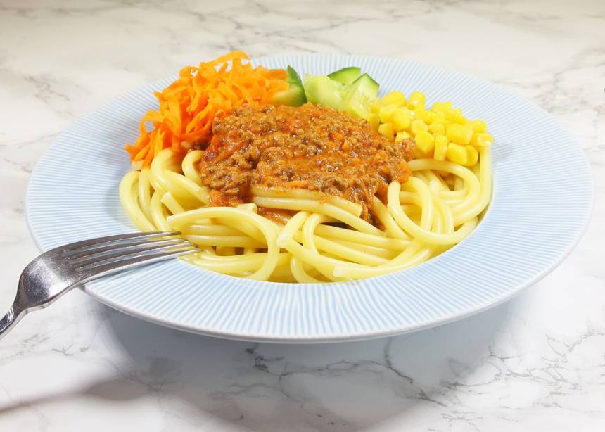 Spagetti & köttfärssås – en av de populäraste rätterna i Sverige! Klicka på bilden för recept!